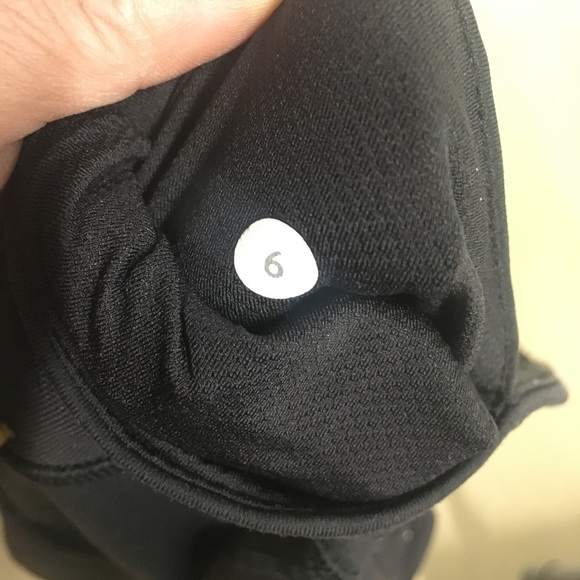 LULULEMON Inspire tight II 26” inseam leggings with double front zipper size 6 - Picture 15 of 15